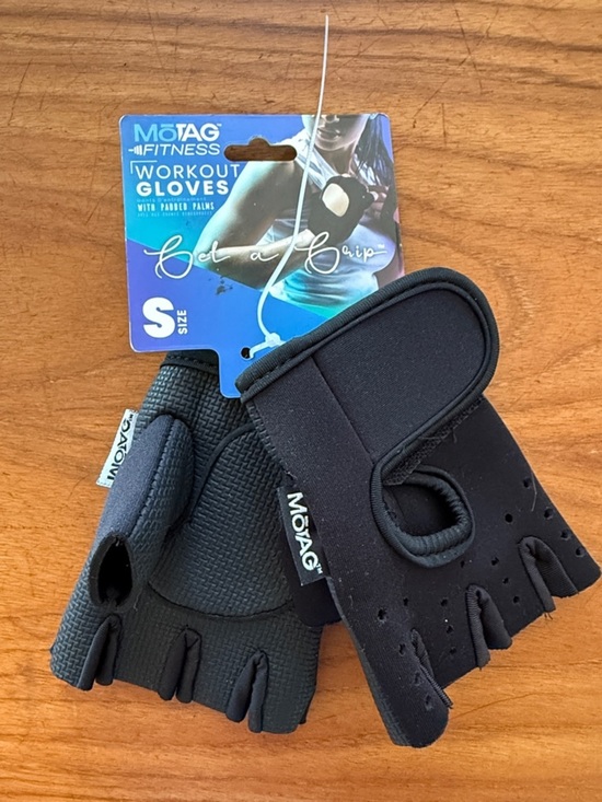 Motag Accessories - Motag Fitness Workout Gloves NWT Small Black Padded Grip Weight Lifting